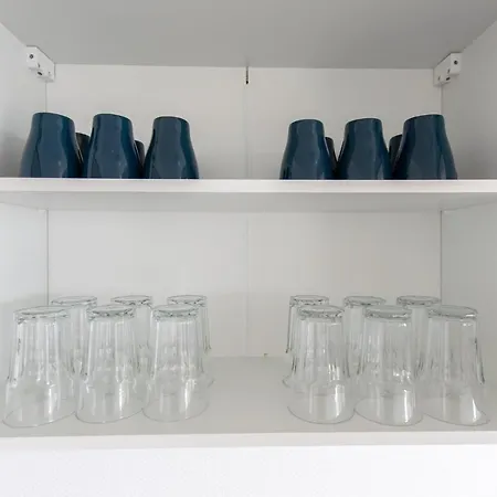 Apartment Tolstov - 1 , 2 And 3 Monteur *