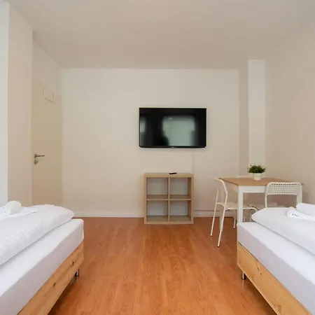 Raj Living - 1 , 2 And 3 Monteur Апартаменты