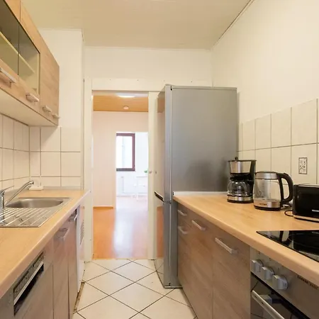 Apartament Tolstov - 1 , 2 And 3 Monteur *