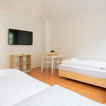 Apartament Tolstov - 1 , 2 And 3 Monteur Duisburg