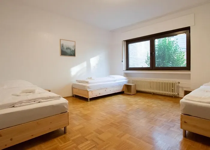 Tolstov - 1-3 Monteur Appartement *