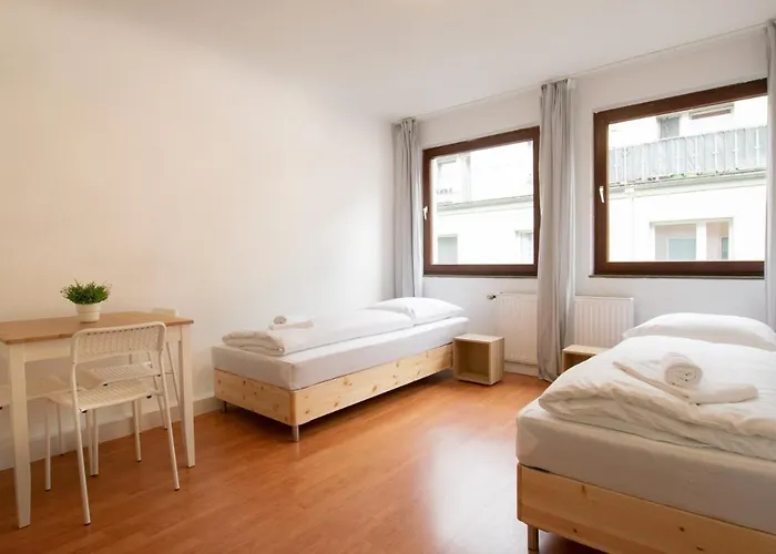 Tolstov - 1 , 2 And 3 Monteur * Ντούισμπουργκ