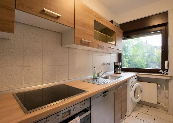 Tolstov - 1-3 Monteur Duisburg